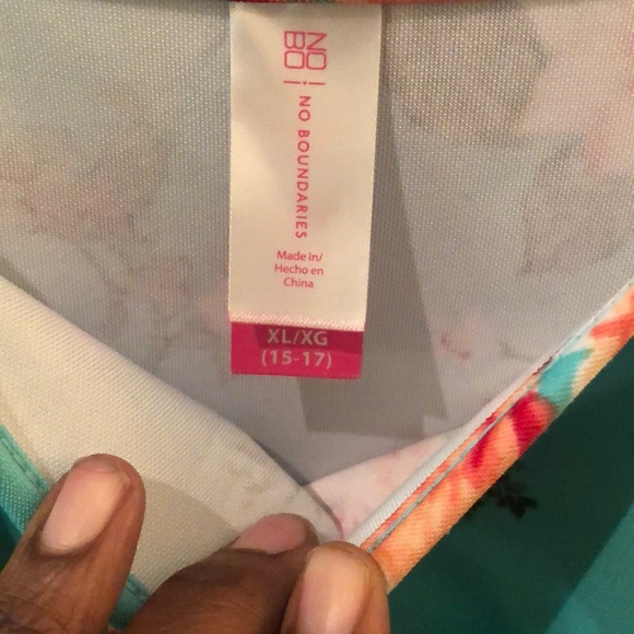 5/$20🎀Two cute fun summer dresses. - Picture 4 of 4